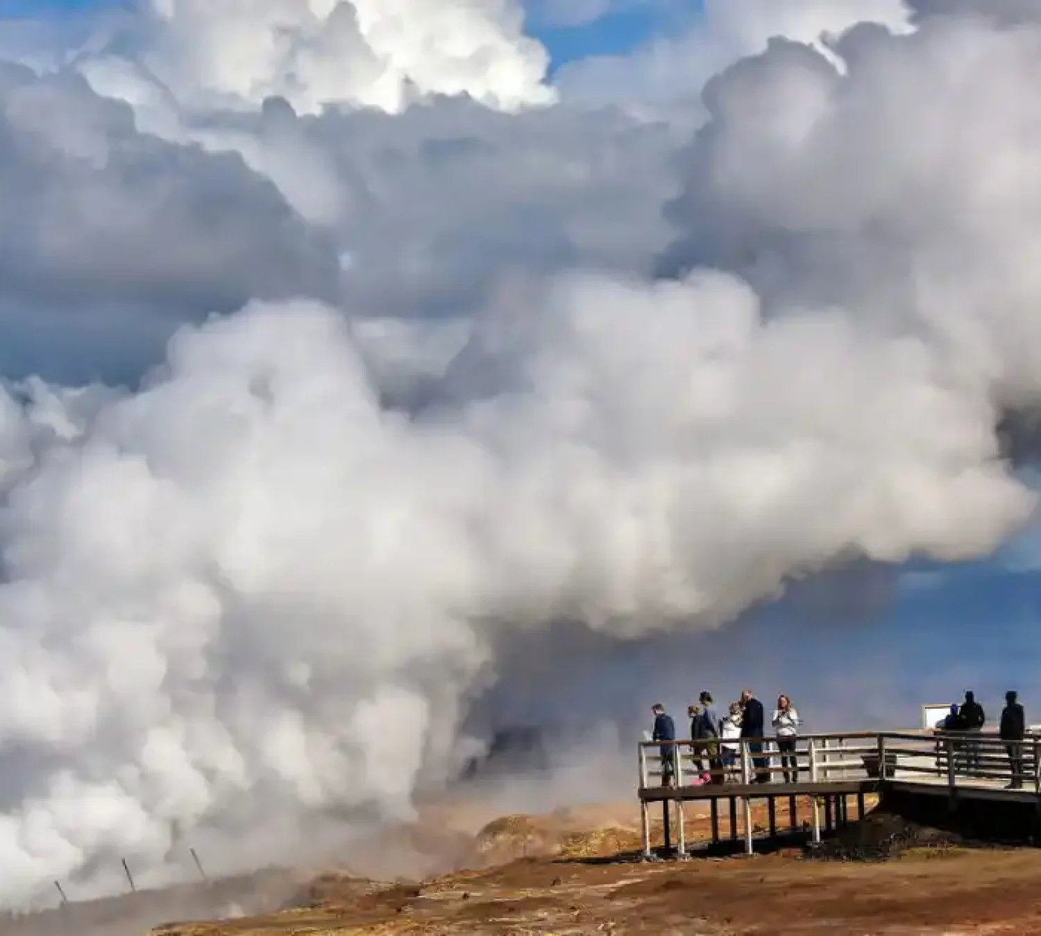 Iceland-Reykjanes-Geopark-Gunnuhver-Hot-Springs-1200x630